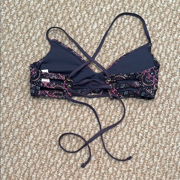 Patterned Purple Bikini Set - Picture 5 of 5